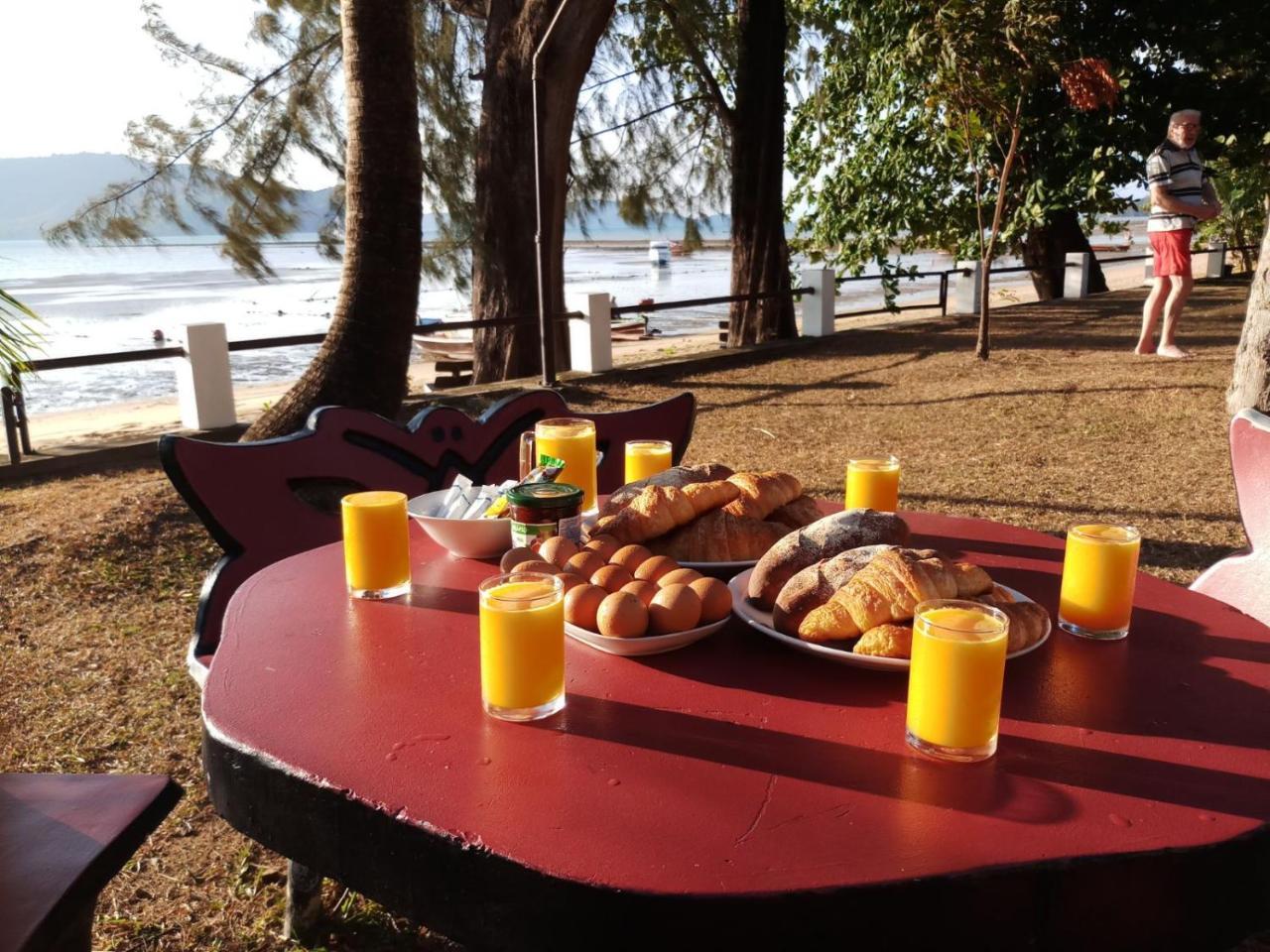 Villa Miracle Rawai Kültér fotó